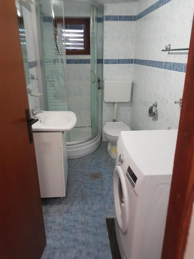 Apartmani Rab - Adrijana & Aleksandra Banjol Buitenkant foto