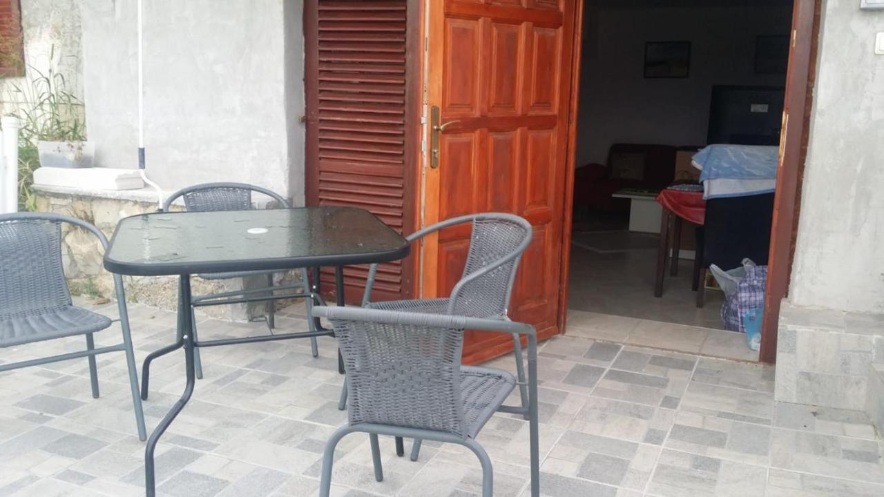 Apartmani Rab - Adrijana & Aleksandra Banjol Buitenkant foto