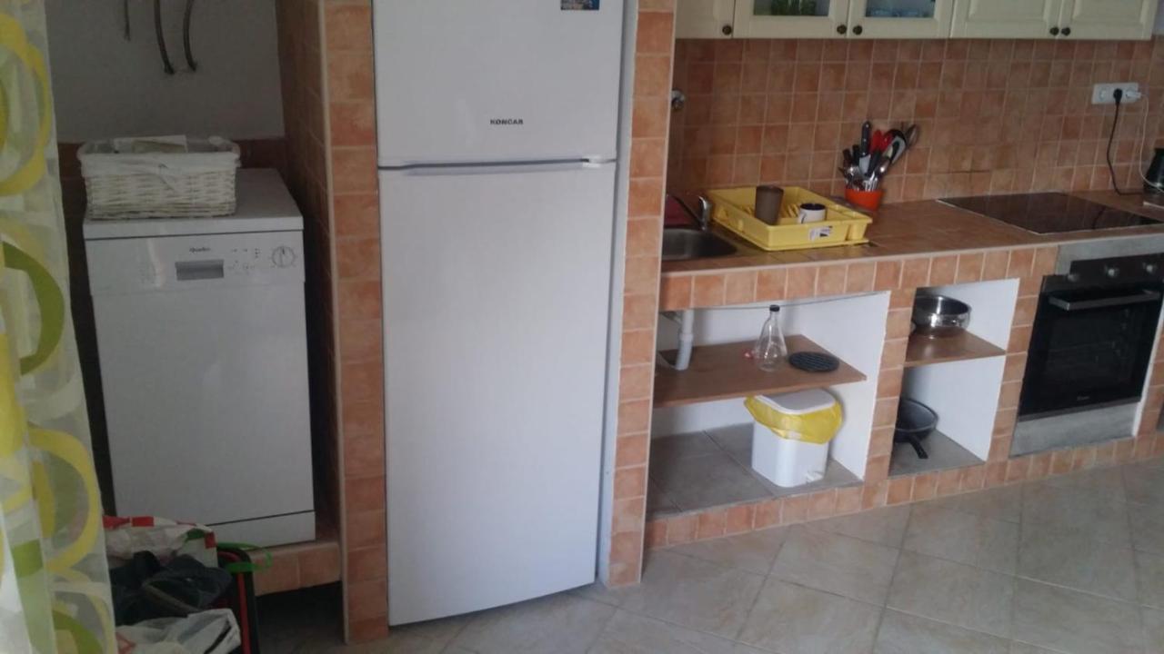 Apartmani Rab - Adrijana & Aleksandra Banjol Buitenkant foto